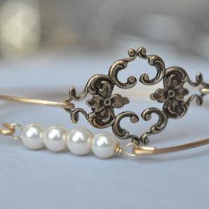 Gold Bangle Bracelet- Bronze Bangle- Vintage Gold..